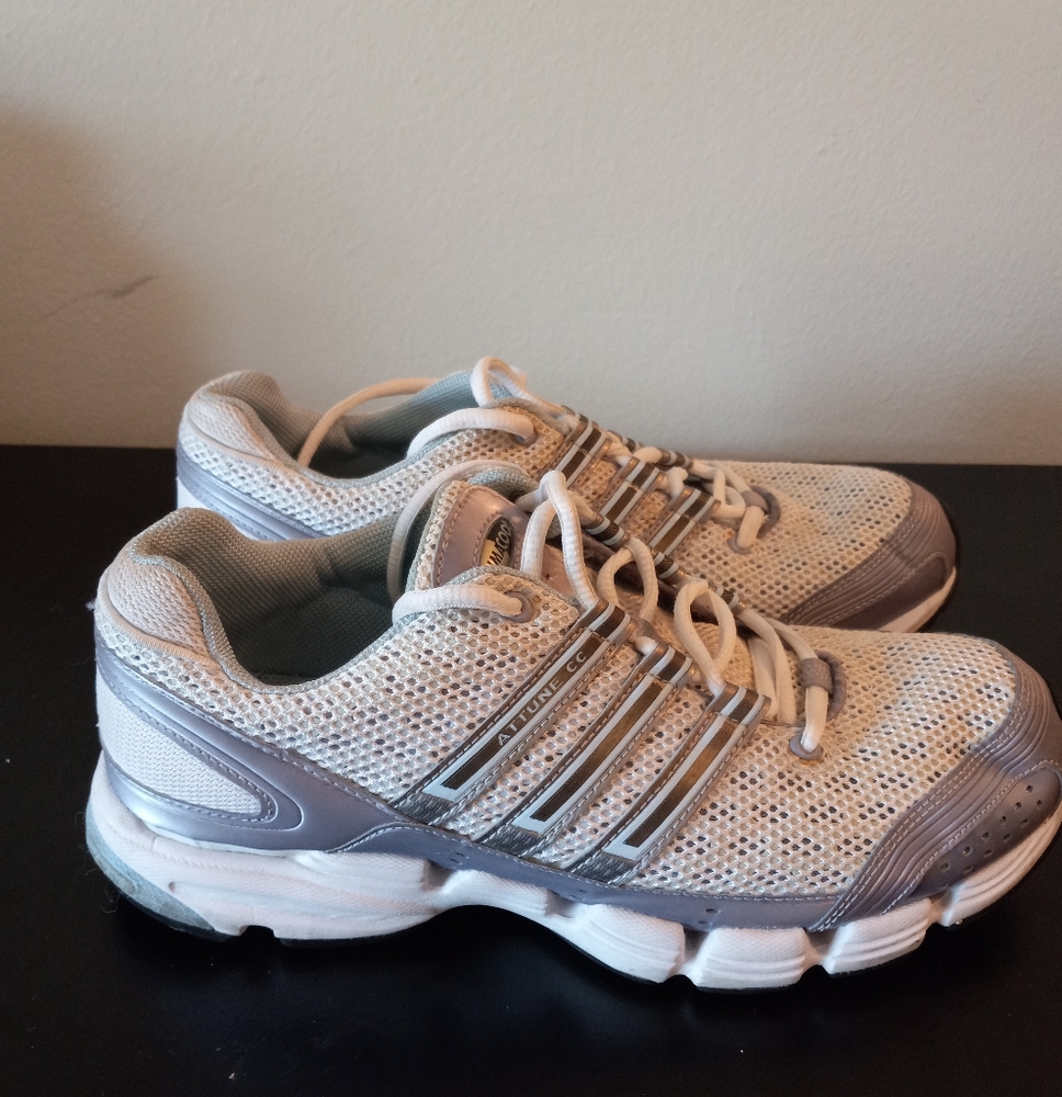 Adidas Attune Womems Size 8